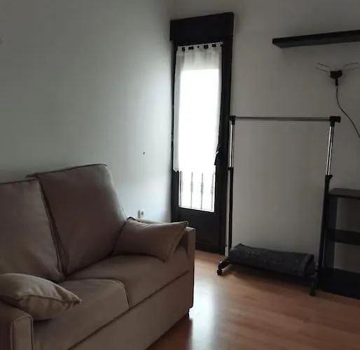 Isla * أويارتثون